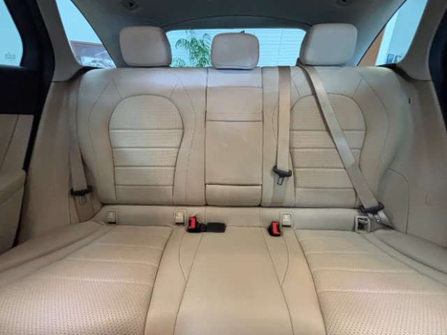 Used 2022 Mercedes-Benz GLC 300 4MATIC image 11