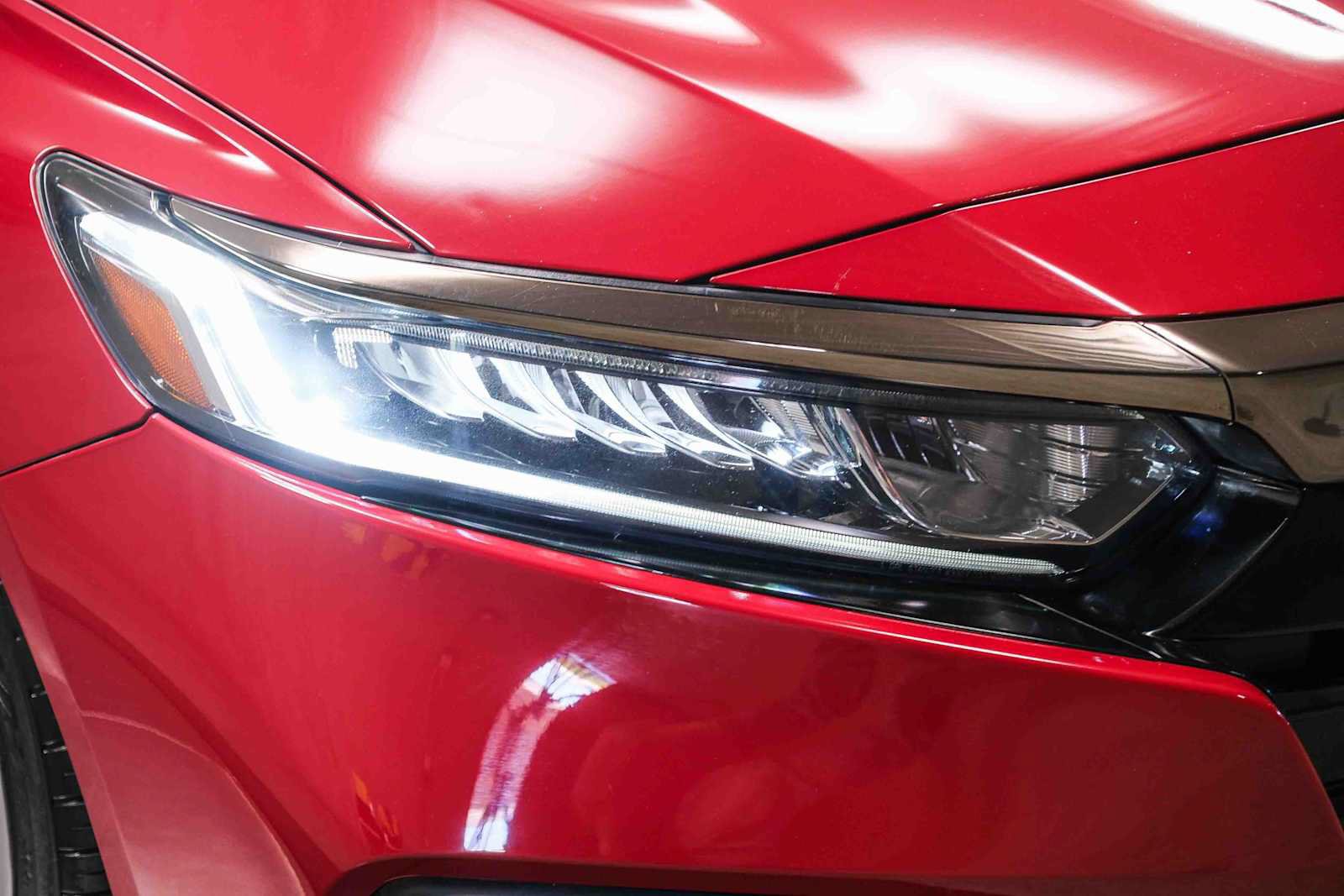 Used 2018 Honda Accord Sport image 14
