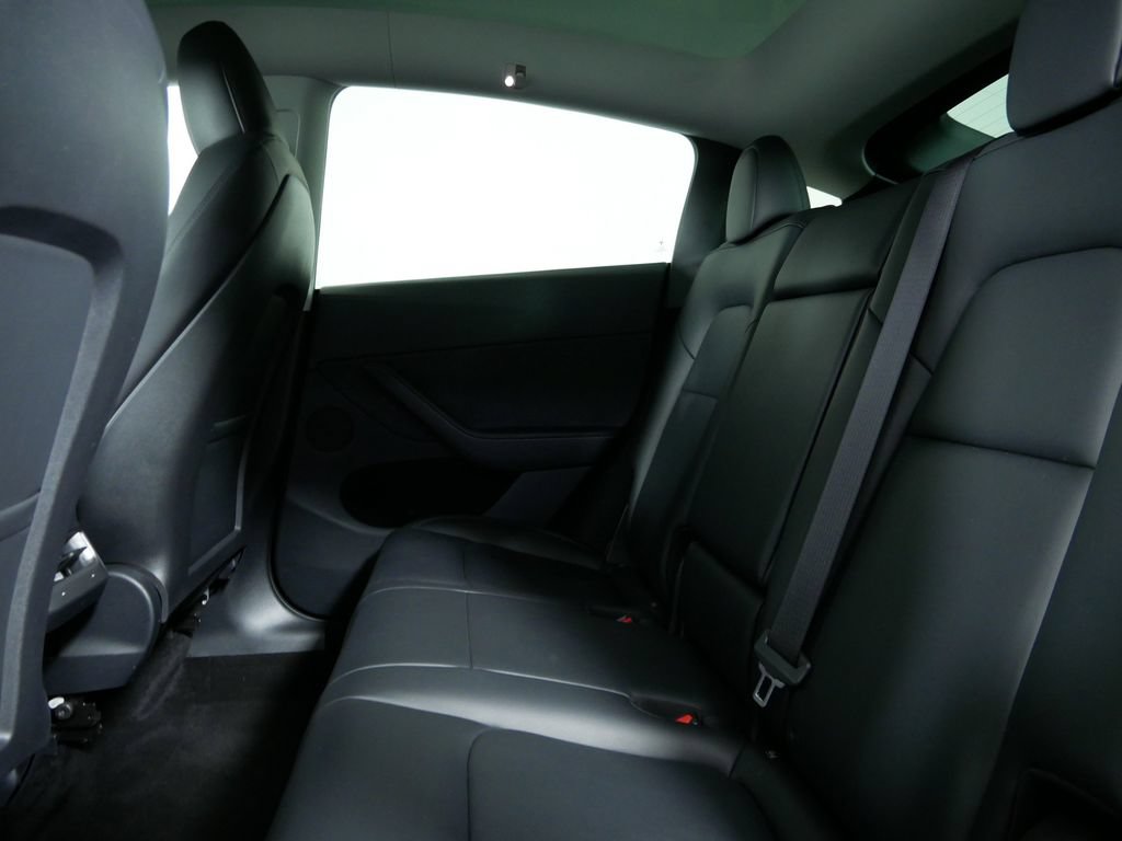 Used 2023 Tesla Model Y Long Range AWD/4WD image 16