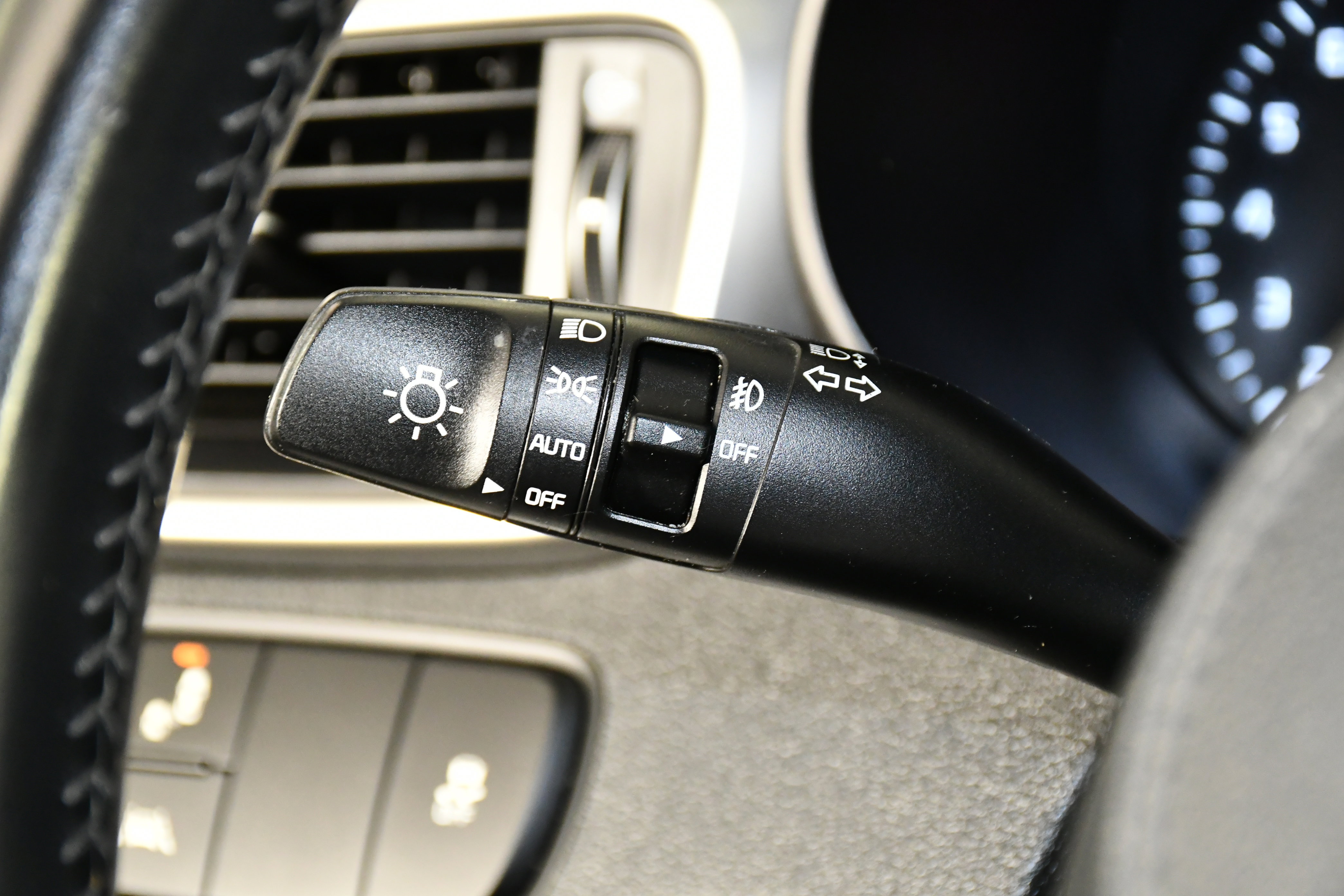 Used 2020 Kia Sorento EX image 23