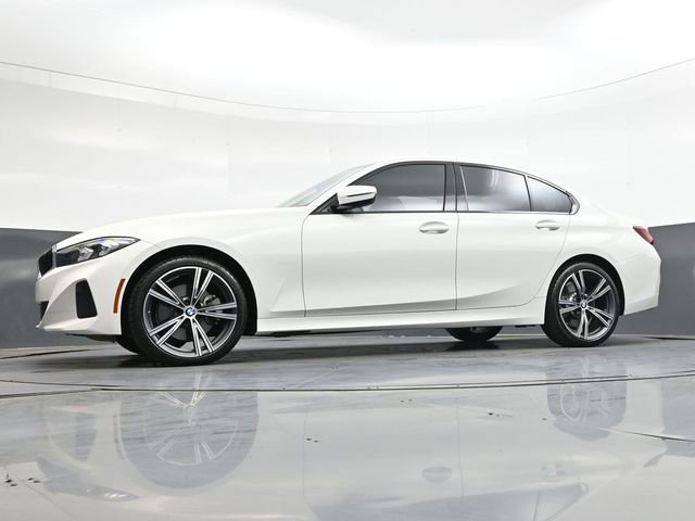 Used 2023 BMW 330i Sedan w/ Premium Package image 39