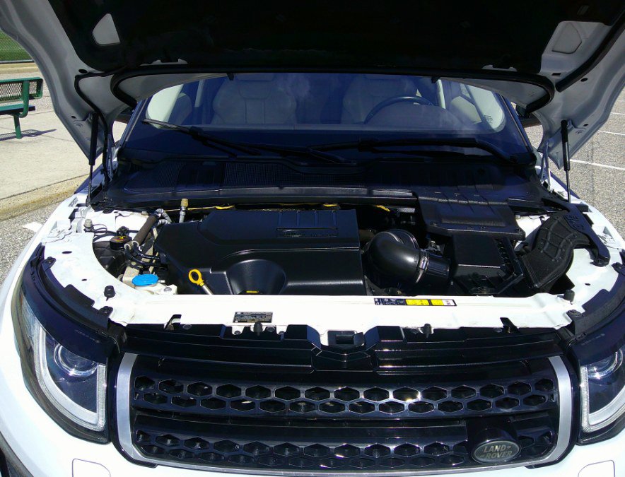 Used 2018 Land Rover Range Rover Evoque SE Premium image 40