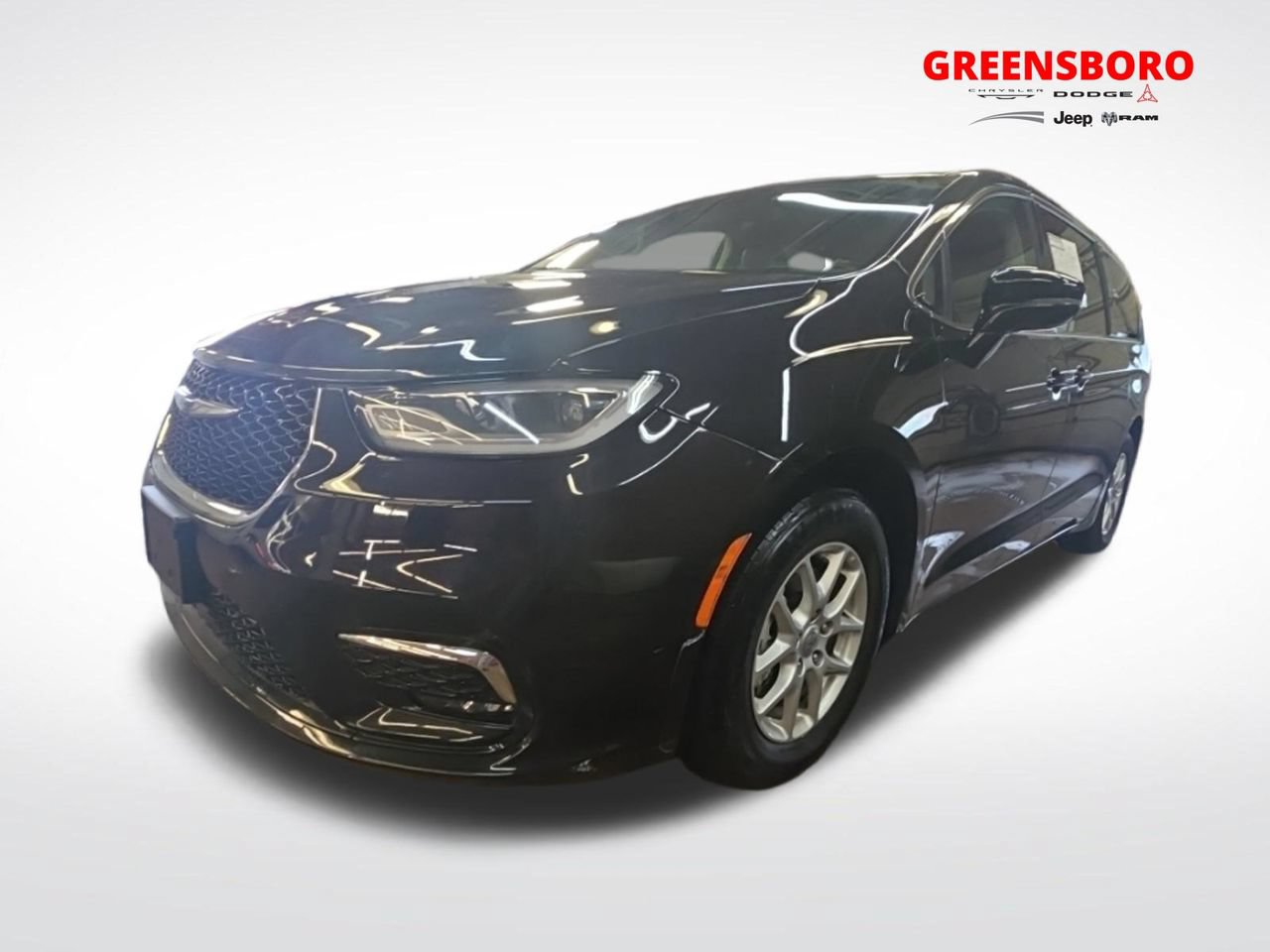 Used 2024 Chrysler Pacifica Touring-L FWD image 1