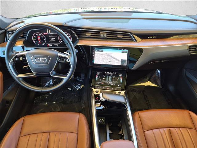 Used 2022 Audi e-tron Premium AWD/4WD image 17