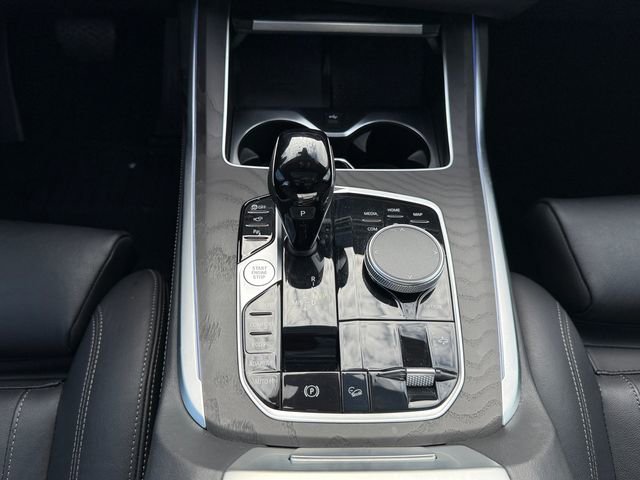 Used 2022 BMW X7 xDrive40i w/ Premium Package AWD/4WD image 18