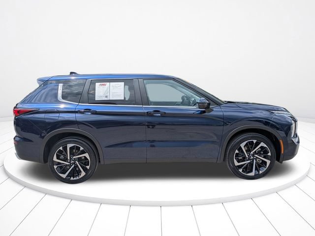 Used 2024 Mitsubishi Outlander SE FWD image 3