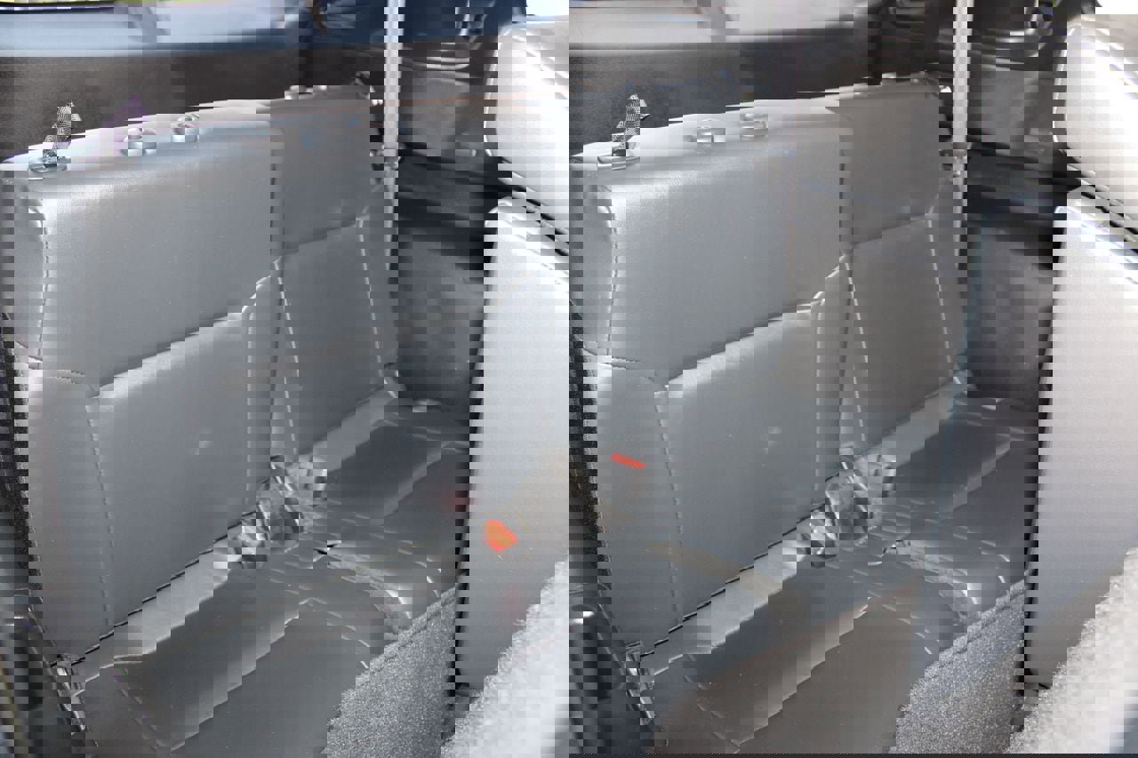 Used 2024 Mitsubishi Outlander SE image 19