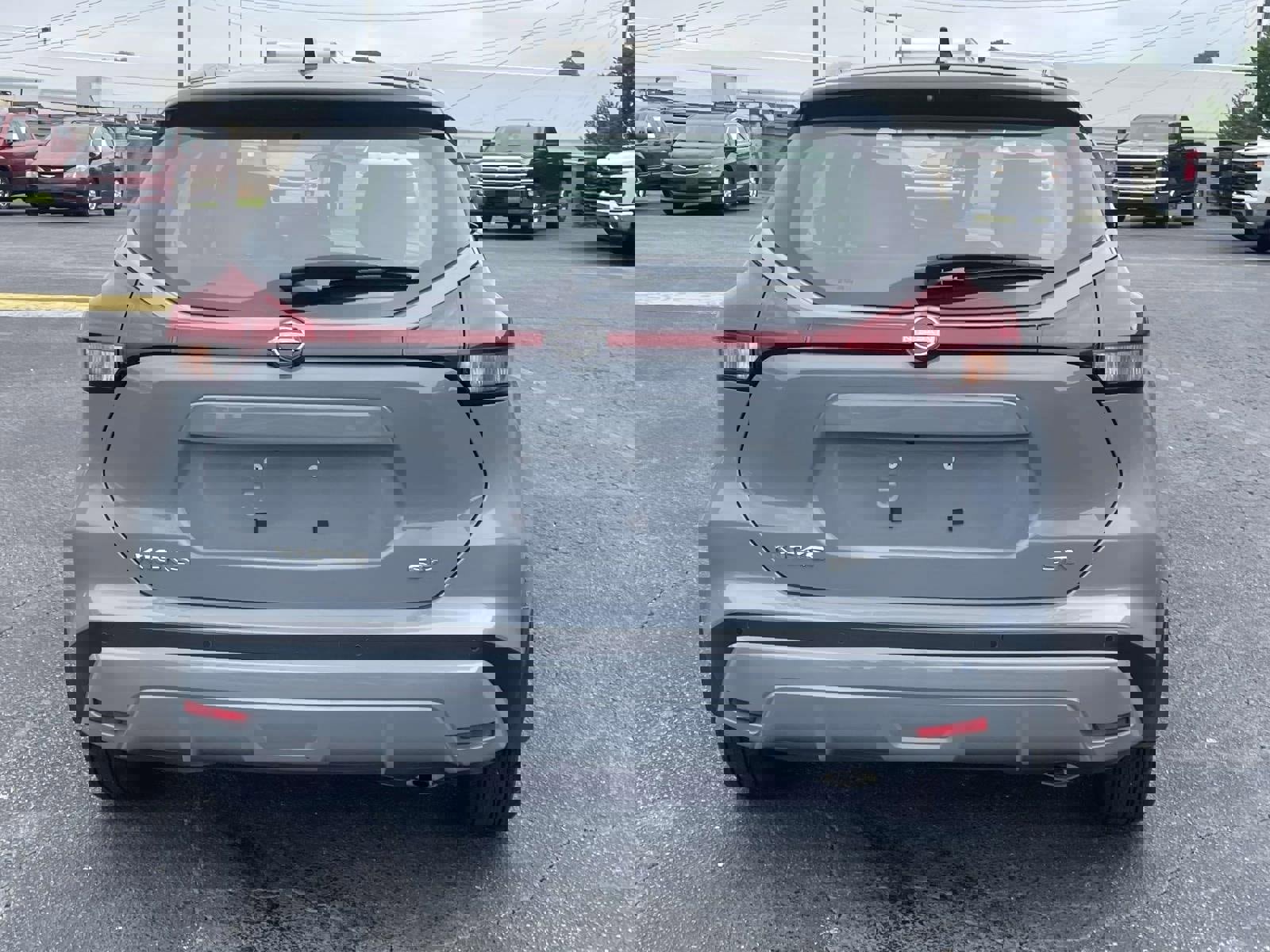 Used 2023 Nissan Kicks SR w/ SR Premium Package image 4