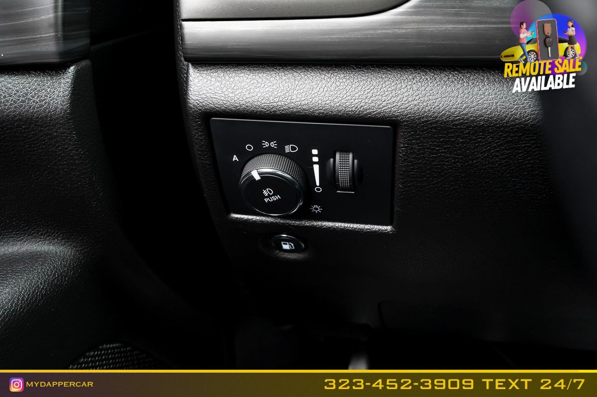 Used 2021 Jeep Grand Cherokee Laredo X AWD/4WD image 29