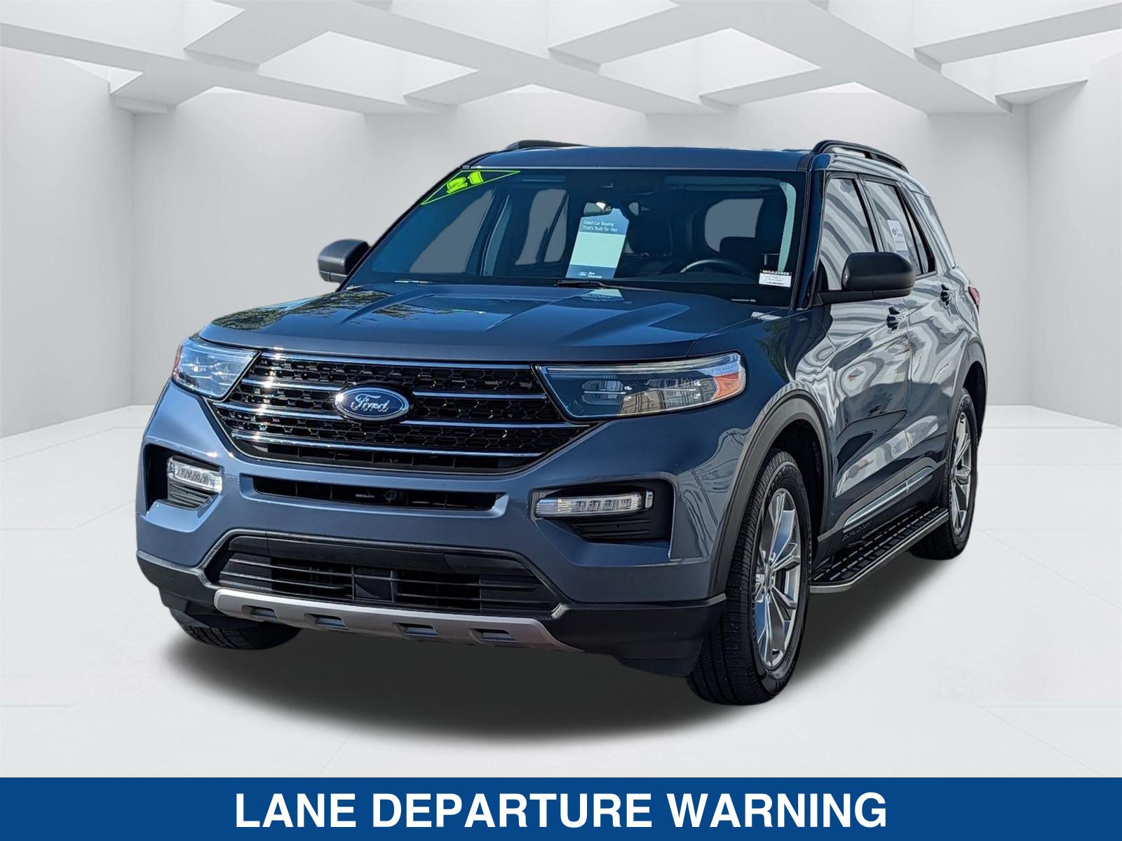 Certified 2021 Ford Explorer XLT w/ Equipment Group 202A AWD/4WD image 8