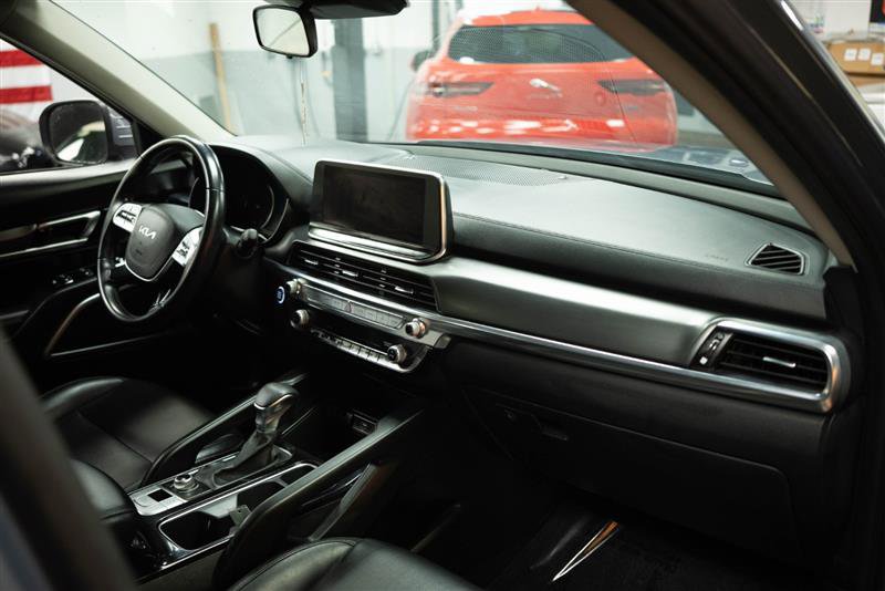 Used 2022 Kia Telluride LX image 13