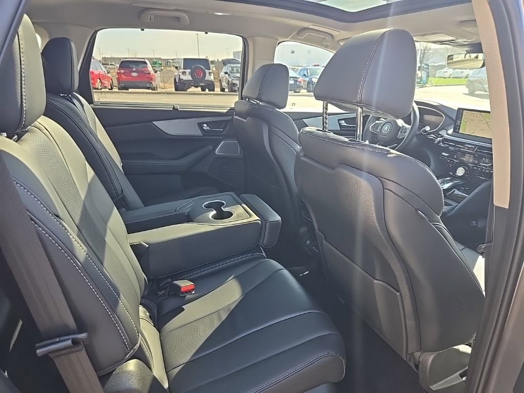 Used 2025 Acura MDX w/ Technology Package image 33