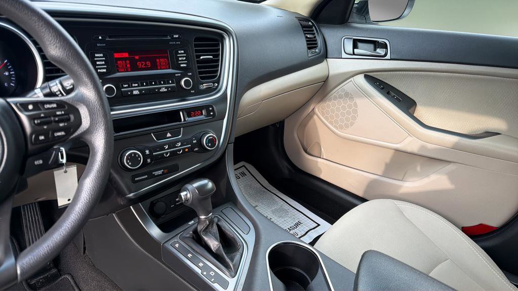 Used 2015 Kia Optima LX image 22