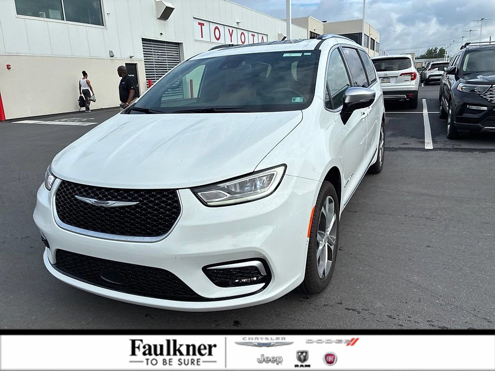 Used 2026 Chrysler Pacifica Pinnacle