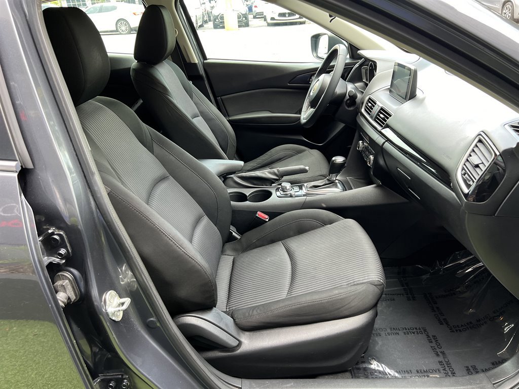 Used 2015 MAZDA MAZDA3 i Touring w/ Technology Package image 17