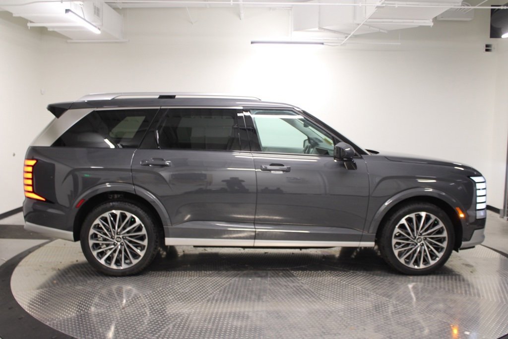 Used 2026 Hyundai Palisade Calligraphy image 10