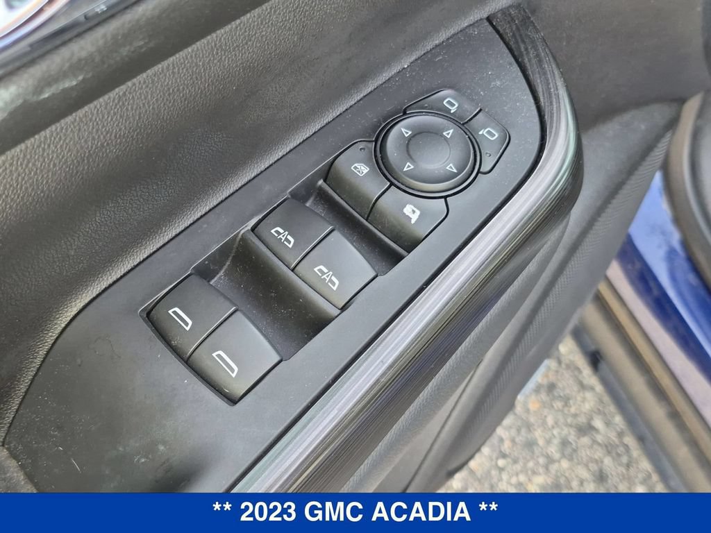Used 2023 GMC Acadia SLT w/ Technology Package AWD/4WD image 11