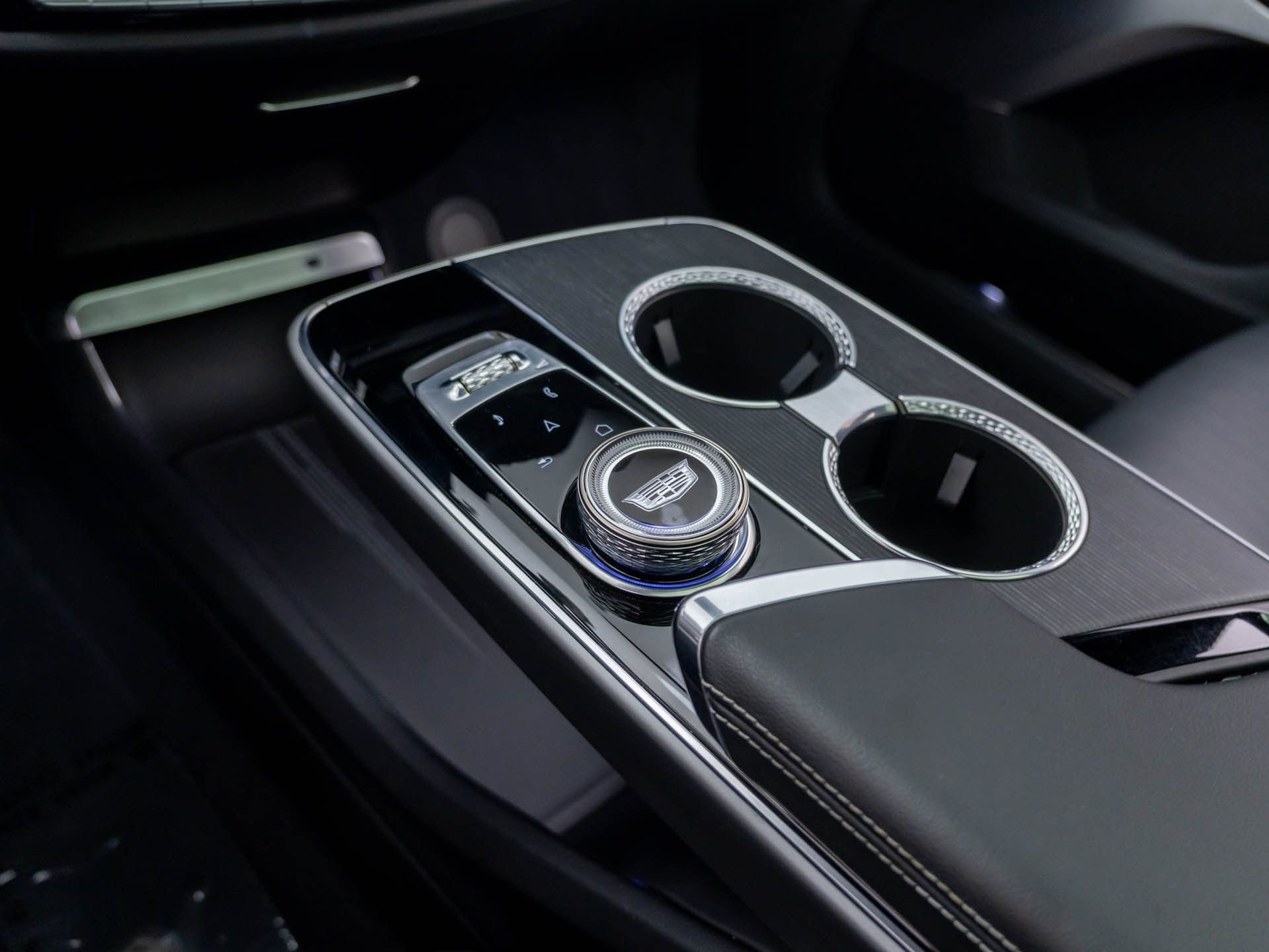 Certified 2024 Cadillac Lyriq Luxury w/ LPO, Floor Liner Package image 22