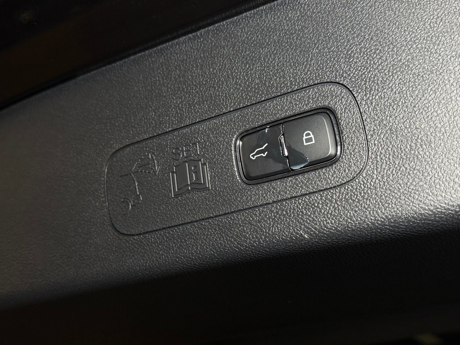 New 2026 Lincoln Aviator AWD image 16