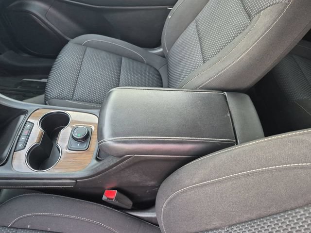 Used 2023 GMC Acadia SLE w/ LPO, Floor Liner Package FWD image 20
