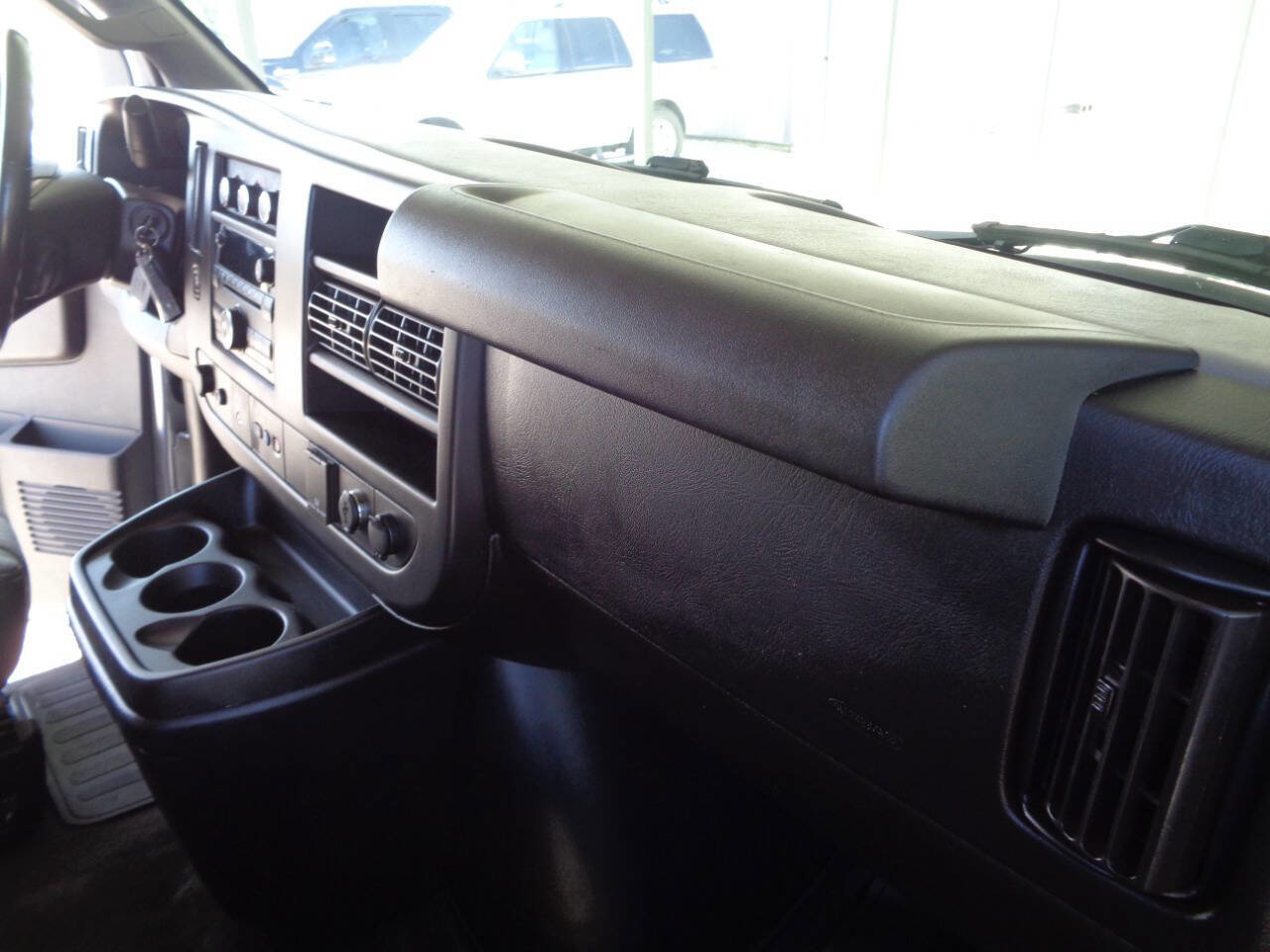 Used 2018 Chevrolet Express 2500 LT w/ LT Preferred Equipment Group image 50