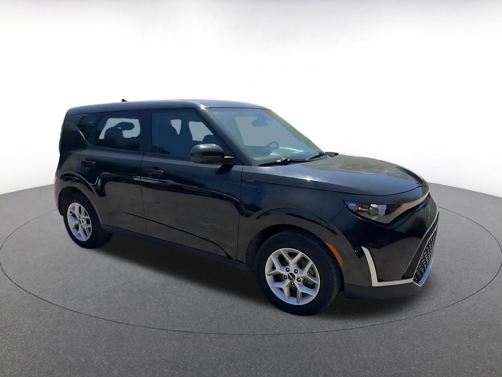 Used 2025 Kia Soul LX w/ LX Technology Package FWD video 2