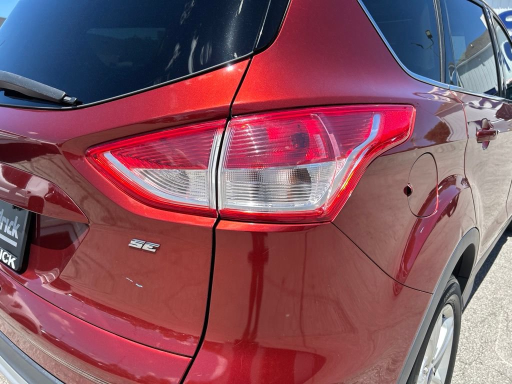Used 2015 Ford Escape SE FWD image 12