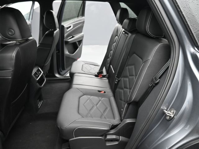 Used 2025 Volkswagen Atlas Cross Sport SE image 12