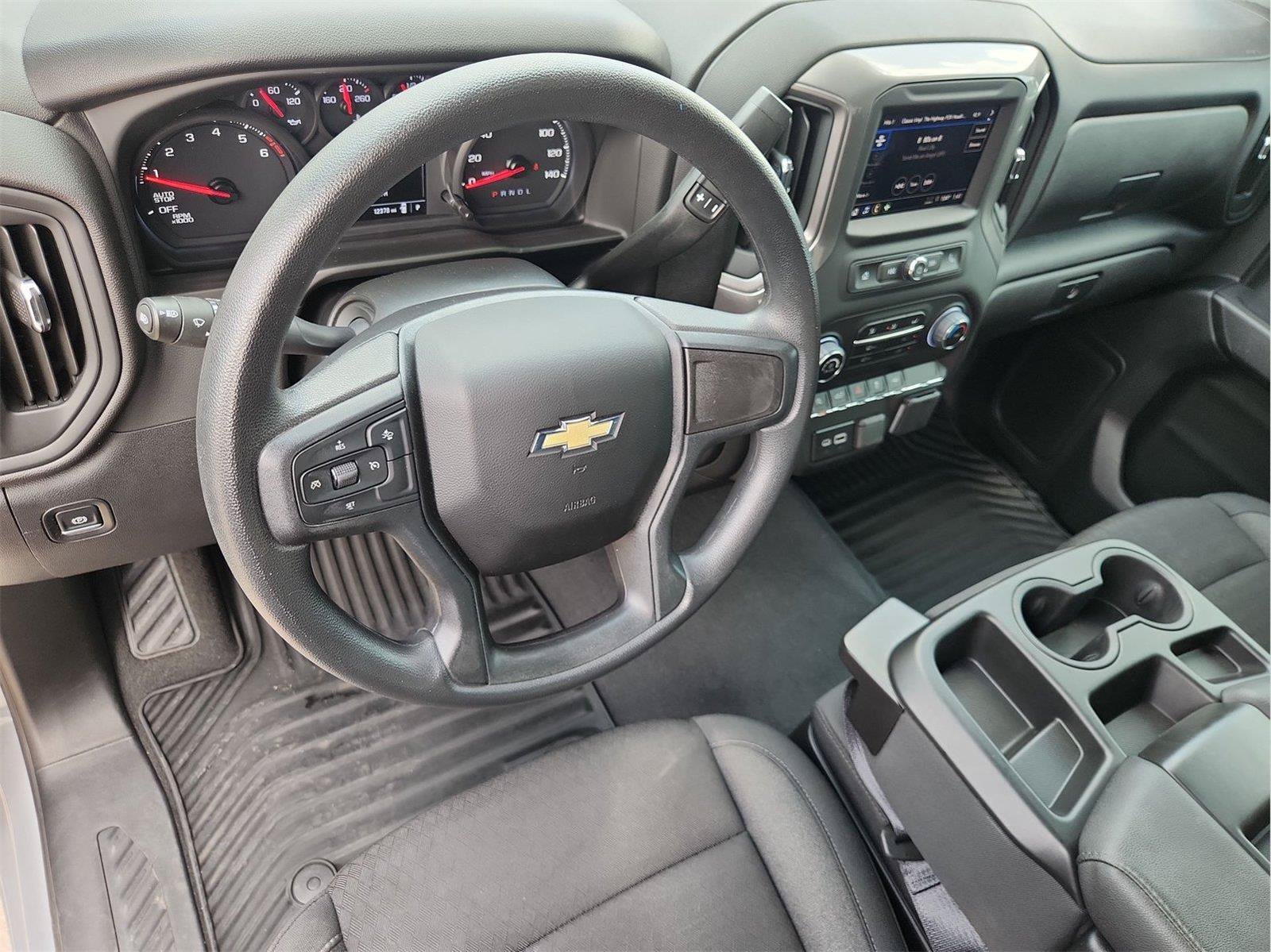 Used 2025 Chevrolet Silverado 1500 Custom RWD image 10