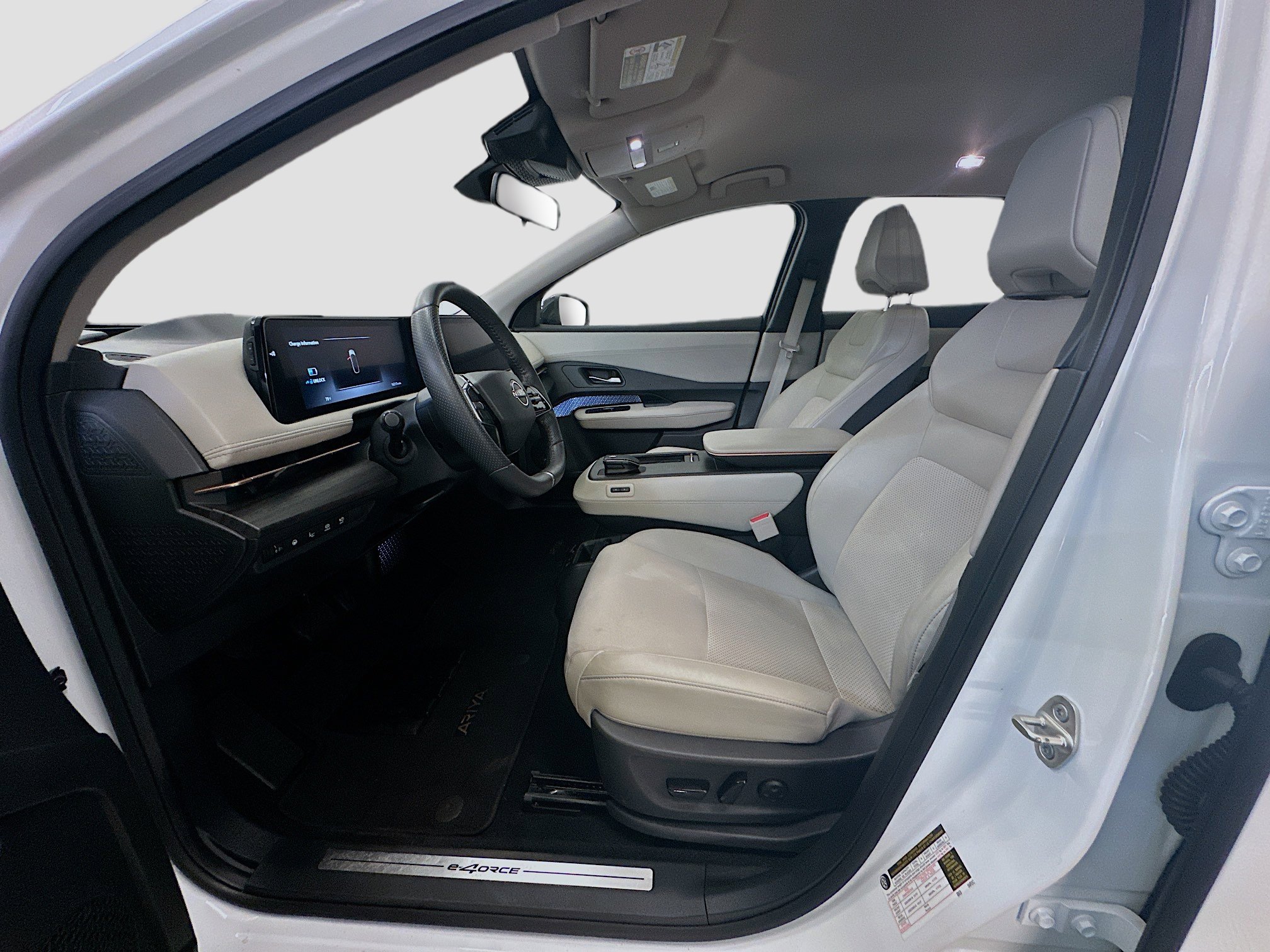 Used 2024 Nissan Ariya AWD image 13