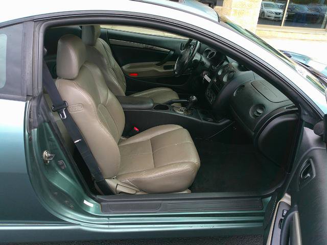 Used 2004 Mitsubishi Eclipse GTS image 6