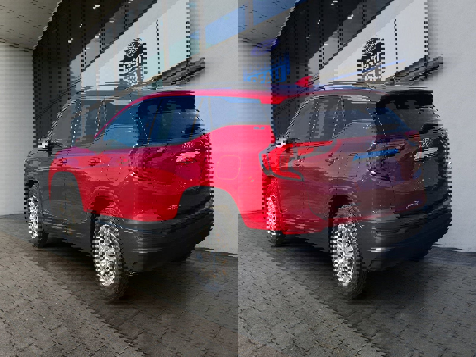 Used 2018 GMC Terrain SLE w/ Driver Convenience Package image 5