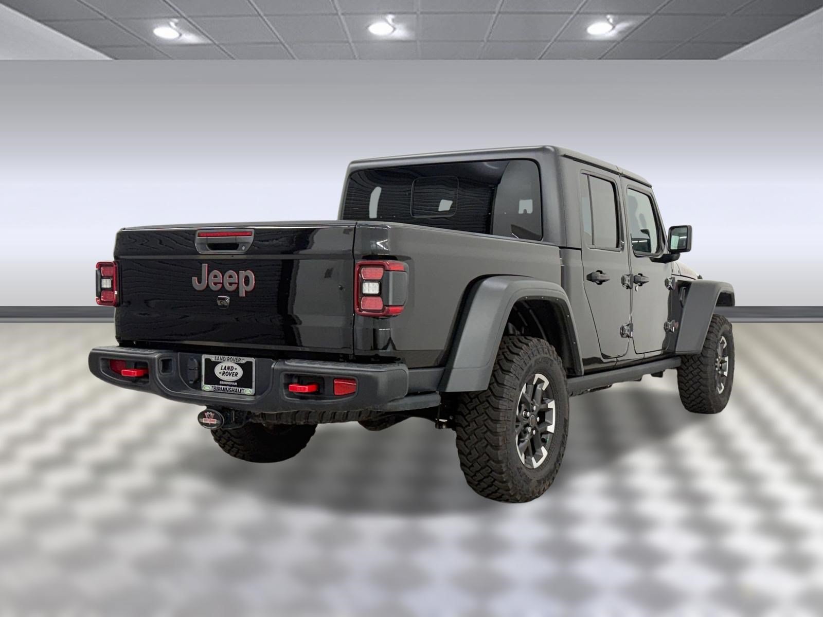 Used 2025 Jeep Gladiator Rubicon w/ Technology Group AWD/4WD image 9