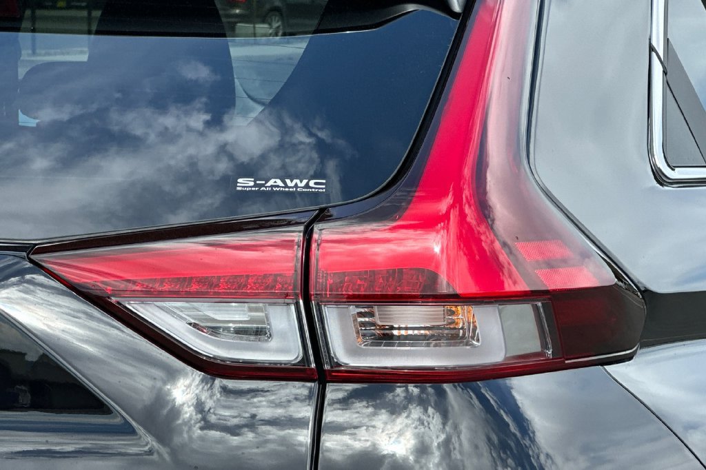New 2026 Mitsubishi Eclipse Cross LE AWD/4WD image 28