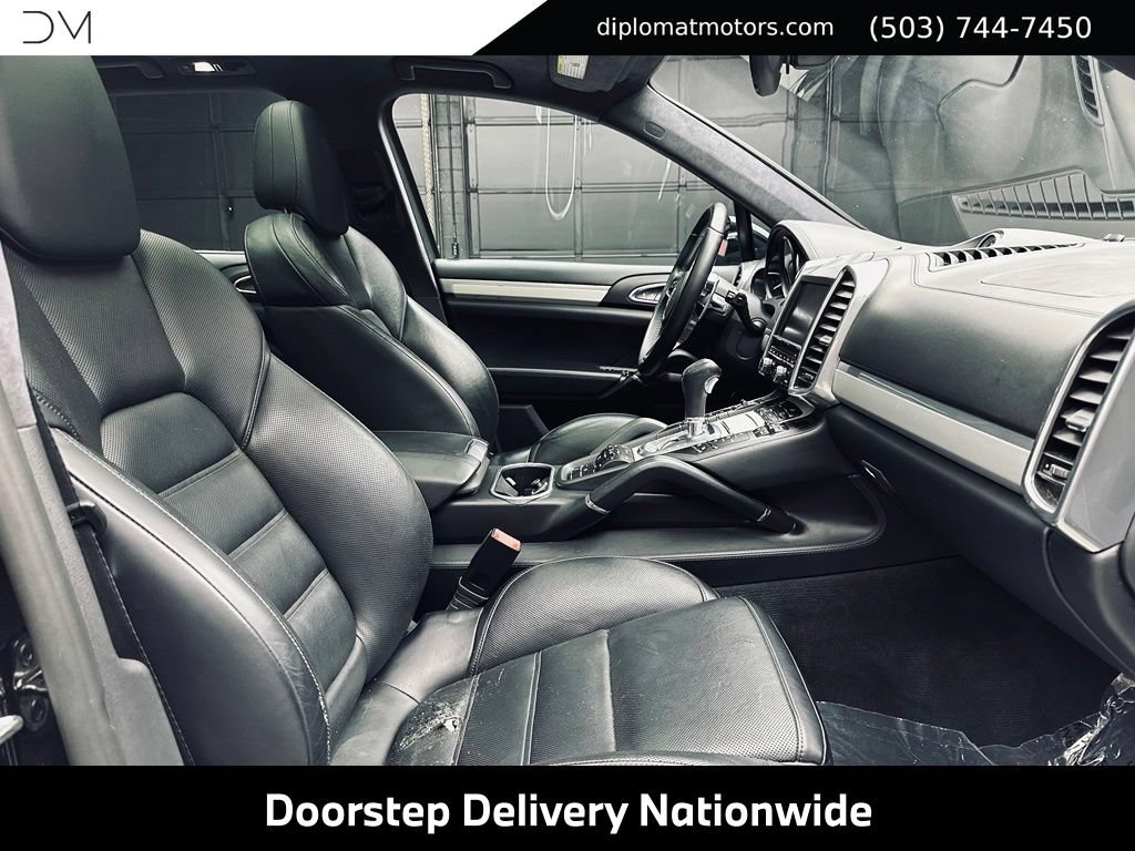 Used 2015 Porsche Cayenne Turbo AWD/4WD image 19