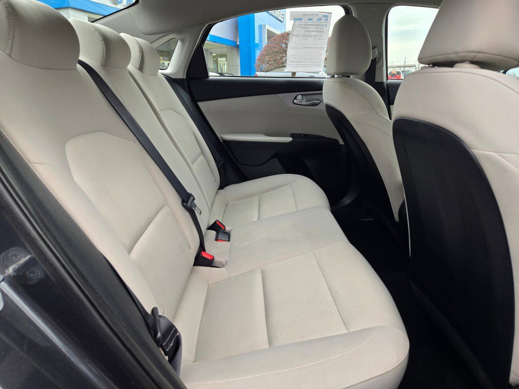 Used 2023 Kia Forte LXS image 10