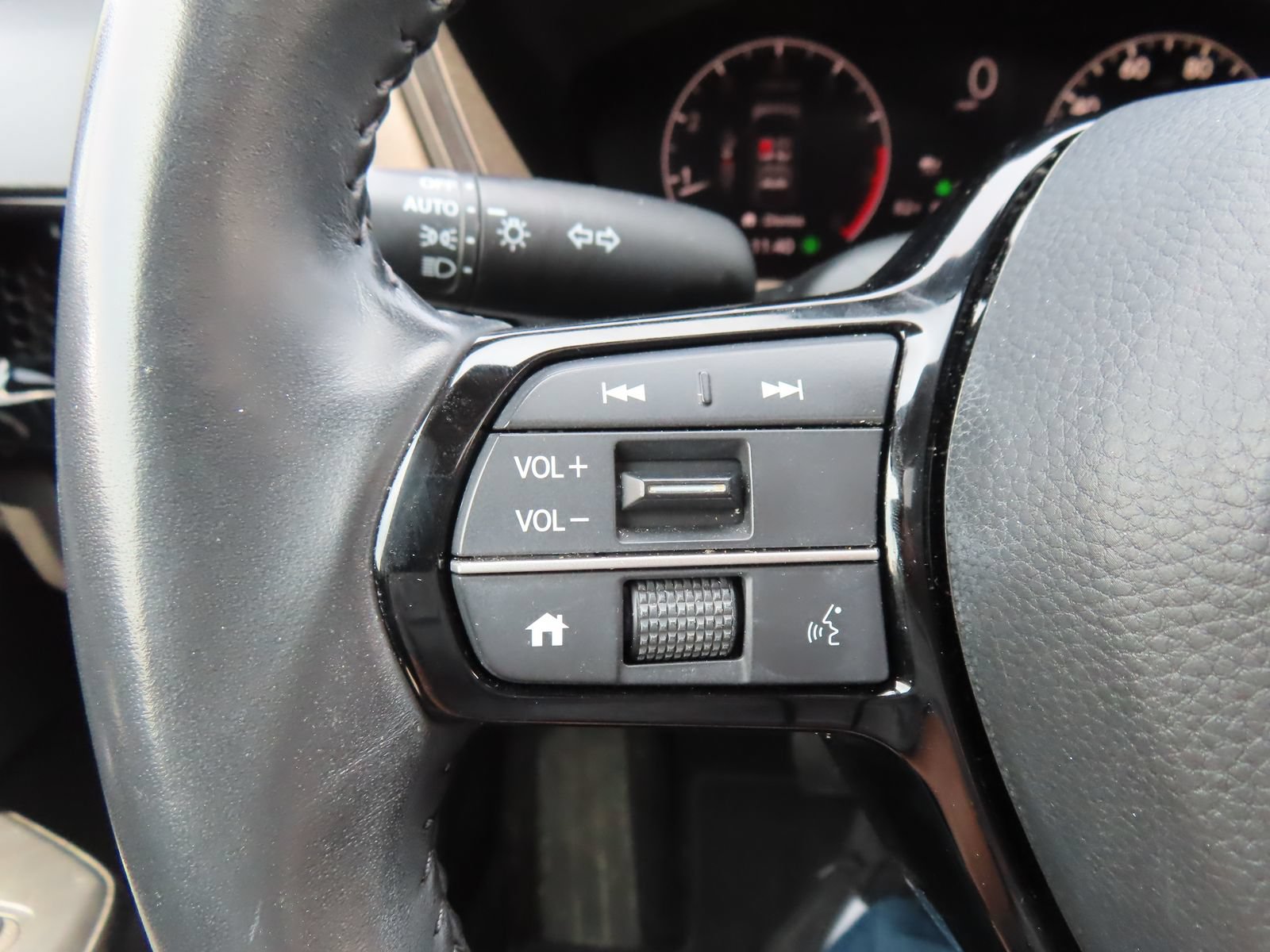Used 2025 Honda CR-V EX-L image 19