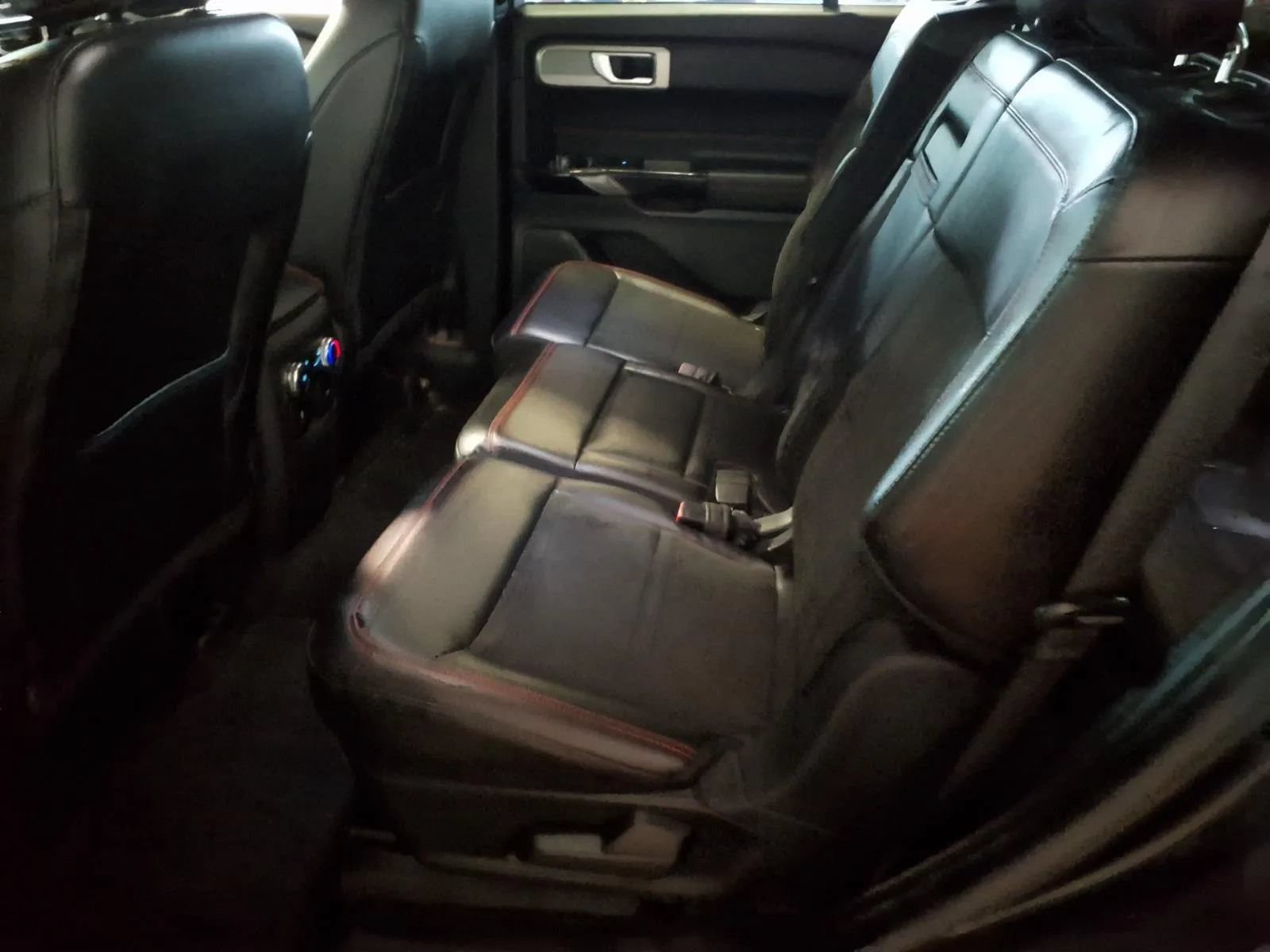 Used 2023 Ford Explorer ST-Line RWD image 15