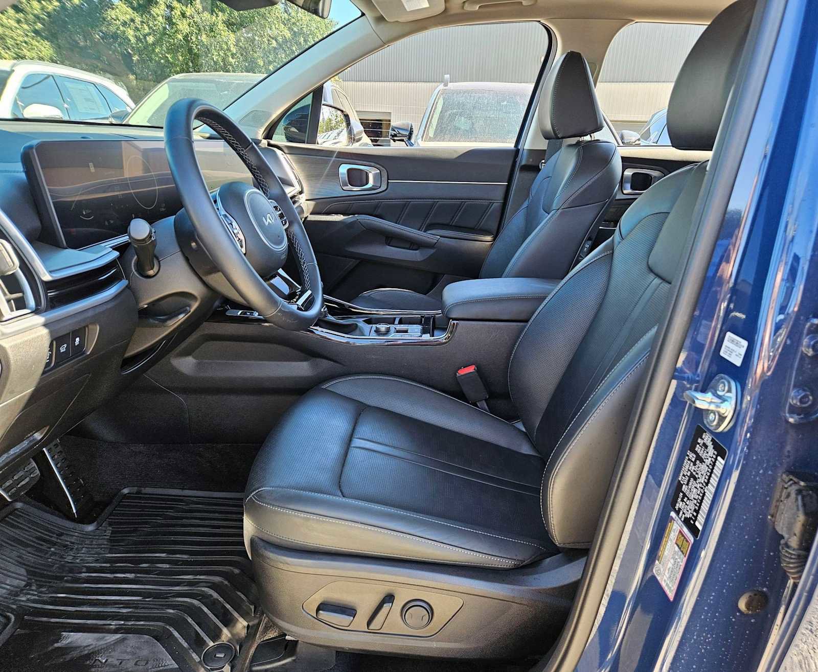 Used 2024 Kia Sorento SX image 16