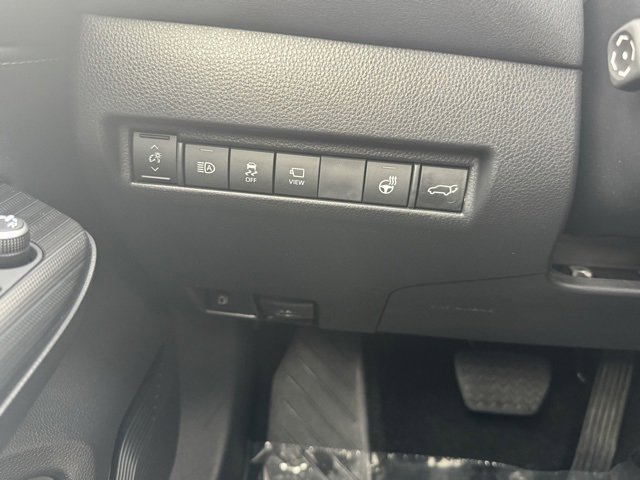 Certified 2022 Toyota Venza Limited image 35