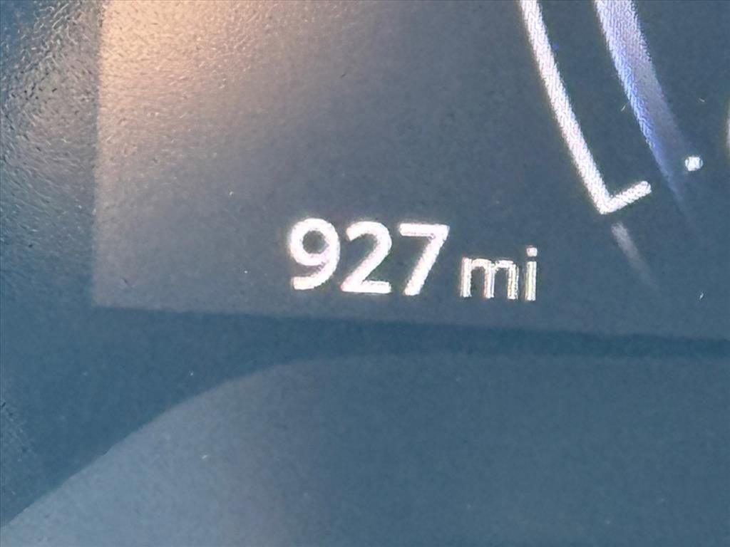 Used 2026 Toyota Corolla Cross L image 18