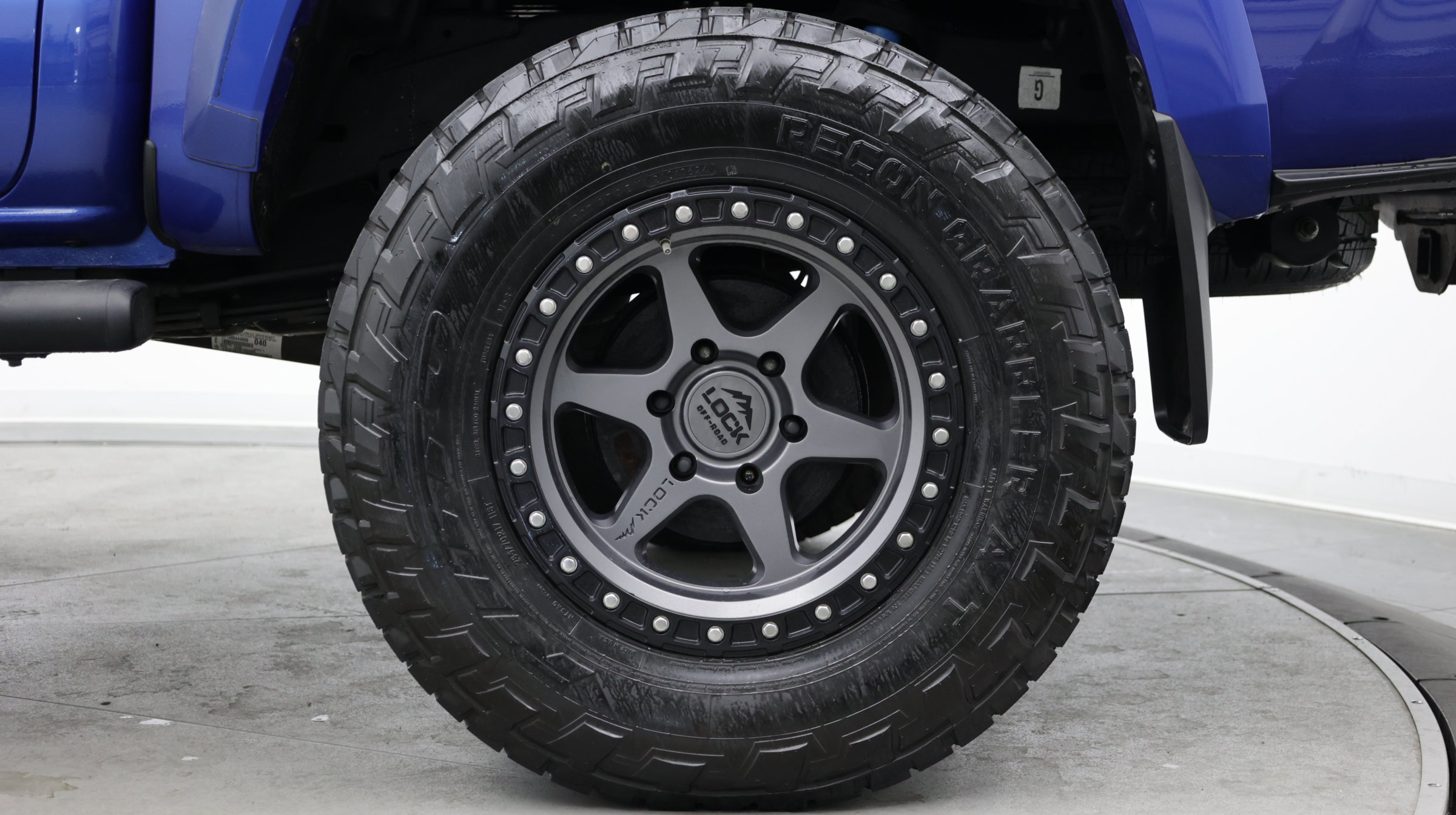 Used 2018 Toyota Tacoma TRD Sport AWD/4WD image 15