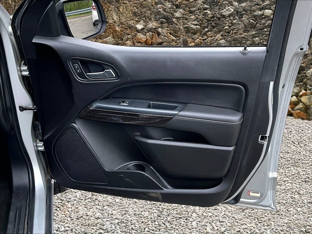 Used 2018 GMC Canyon SLE RWD image 19