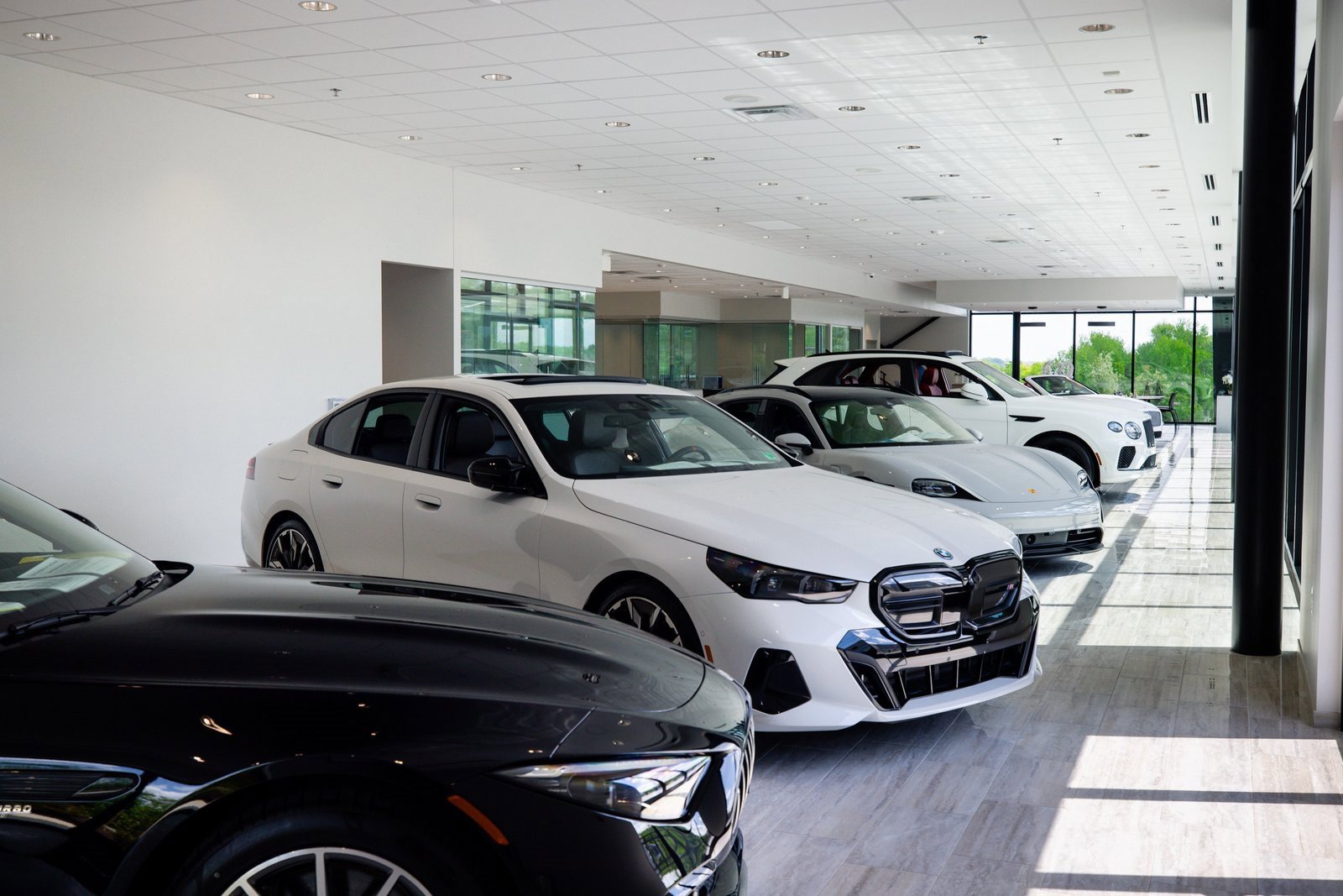 Used 2022 Audi e-tron Premium Plus w/ Premium Plus Package image 17