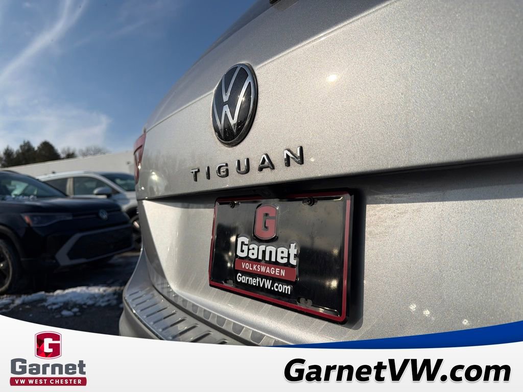 Certified 2024 Volkswagen Tiguan SE w/ Panoramic Sunroof Package image 27