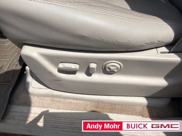 Used 2012 GMC Yukon XL SLT w/ SLT-2 Equipment Package AWD/4WD image 23