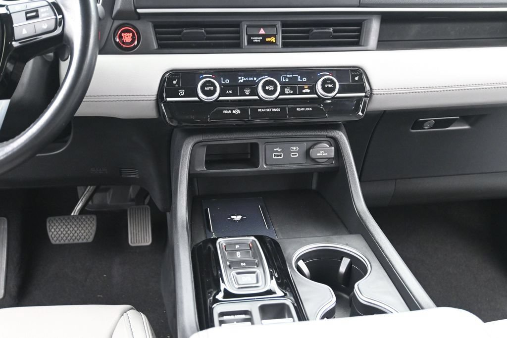 Used 2025 Honda Pilot Touring image 23