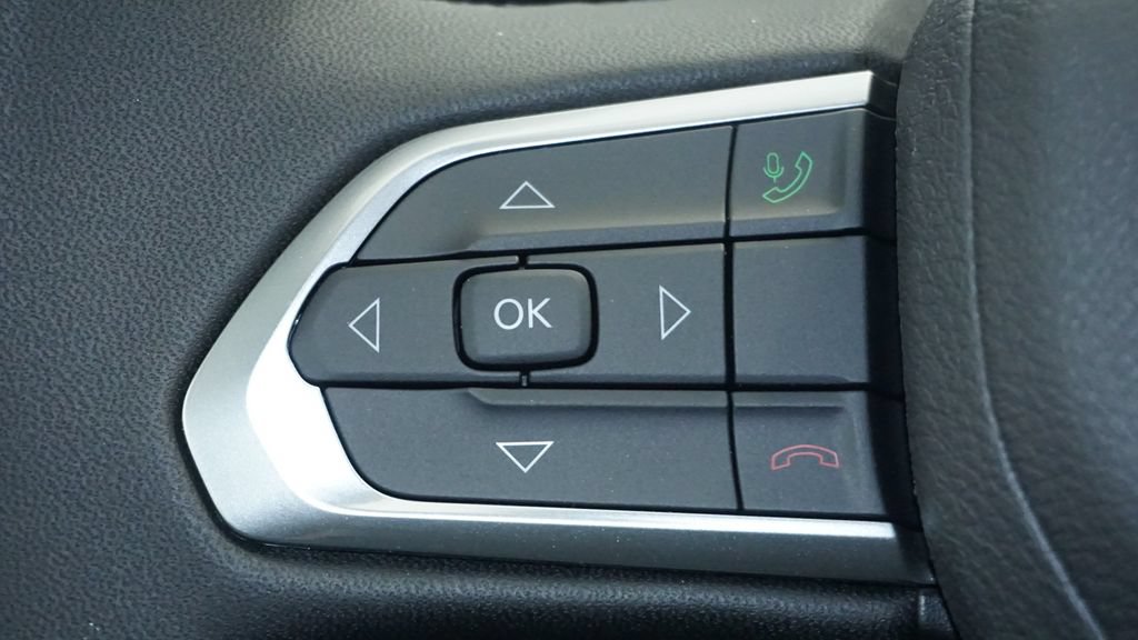 New 2026 Jeep Compass Latitude AWD/4WD image 41