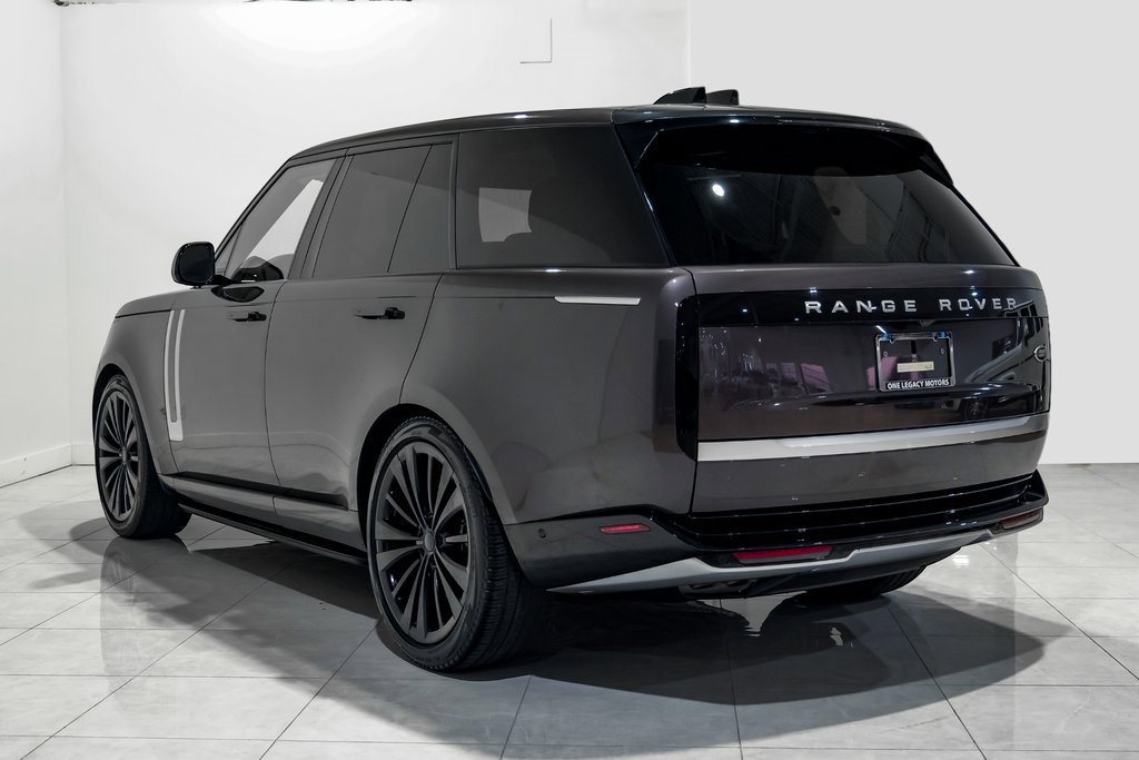 Used 2023 Land Rover Range Rover First Edition image 12