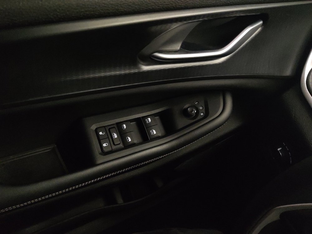 Used 2023 Jeep Grand Cherokee Altitude AWD/4WD image 27